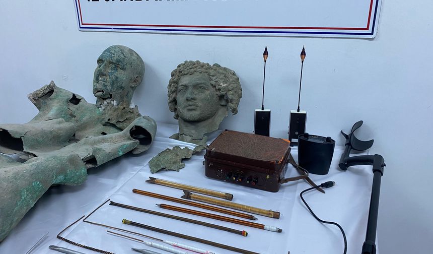 Bayburt'ta 156 adet tarihi eser ele geçirildi!