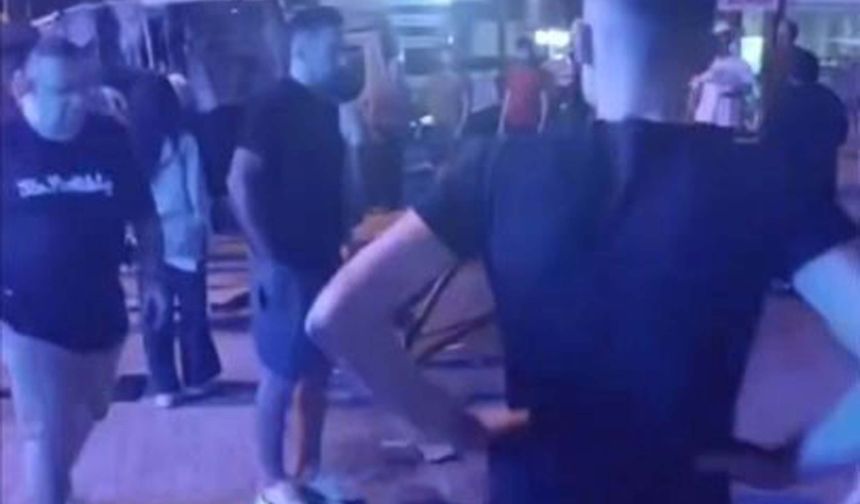 Kuşadası’nda Turistleri Taşıyan Midibüs Kaza Yaptı: 5 Yaralı