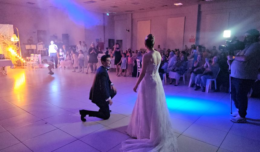 Nikah memuru, kızının nikahını kıydı