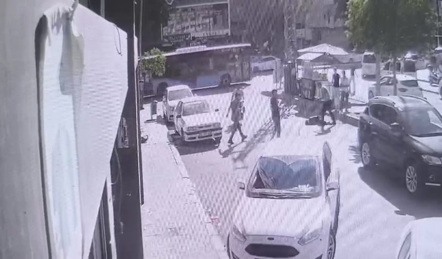 Otomobilin çarptığı bisikletli kurtarılamadı!