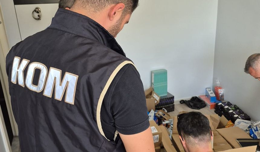 Tarsus'ta kaçak telefon operasyonu: 12 gözaltı, 2 tutuklama