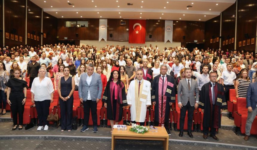 ERÜ Eczacılık Fakültesi'nde mezuniyet  heyecanı yaşandı