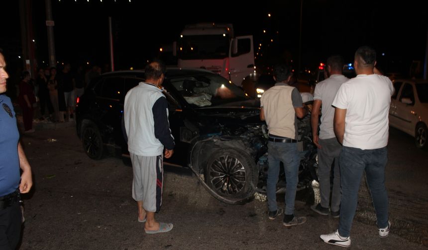 Otomobil ile Cip Çarpıştı: 7 Yaralı!