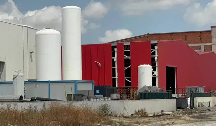 Fabrikada kazan patladı; 2 ölü