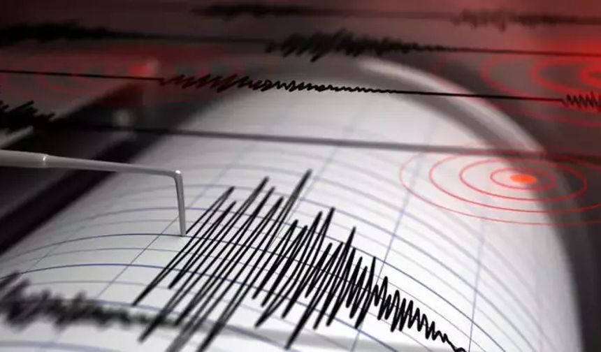 Endonezya'da 6.1 büyüklüğünde deprem