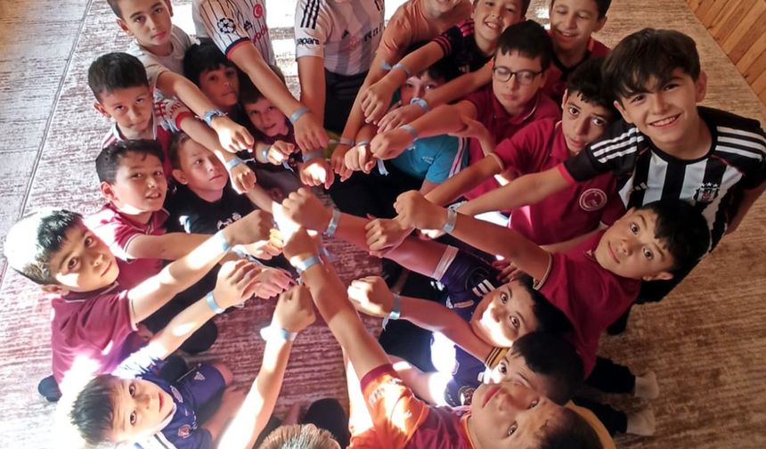 Beypazarlı Çocuklardan Gazze’ye Destek: Mavi Kurdele Etkinliği