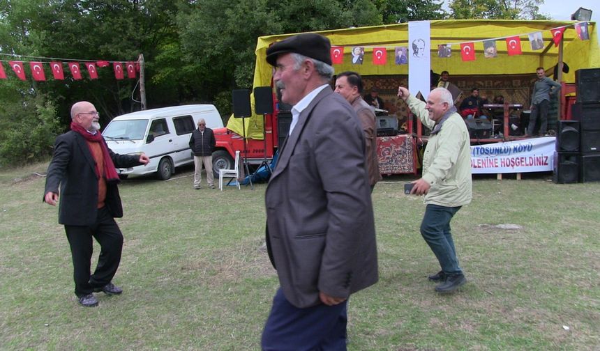 Artvin'de türkü şöleni yapıldı