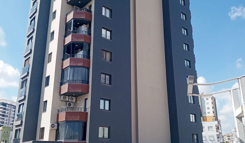 Asansörün kabinindeki Pelin hayatını kaybetti