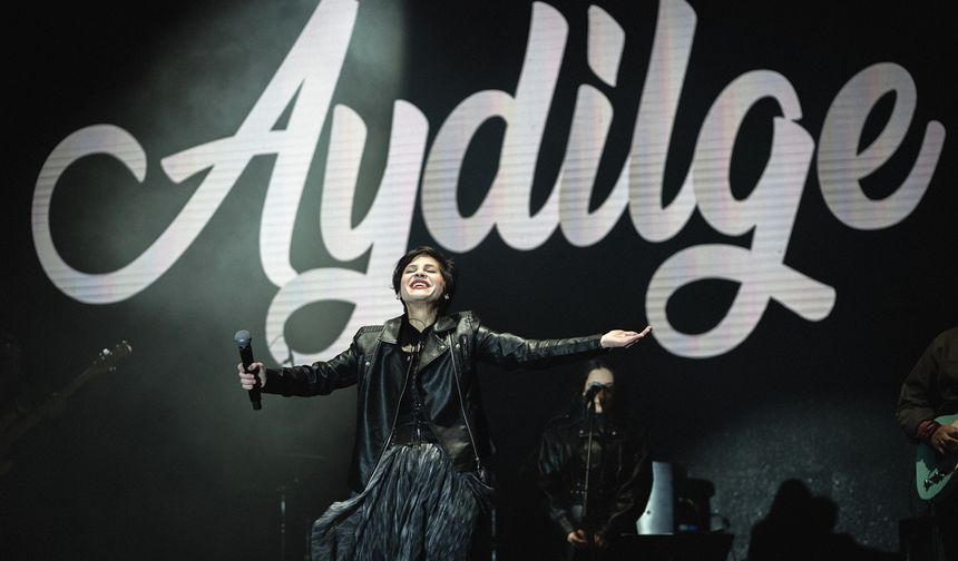 Aydilge, Bingöllüleri coşturdu!