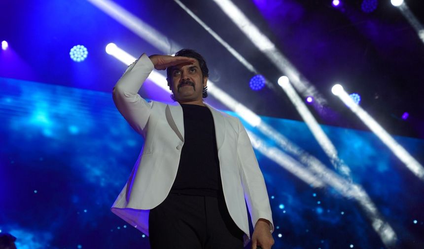 Bir Anadolu Şenliği'nde Bayhan sahnede!