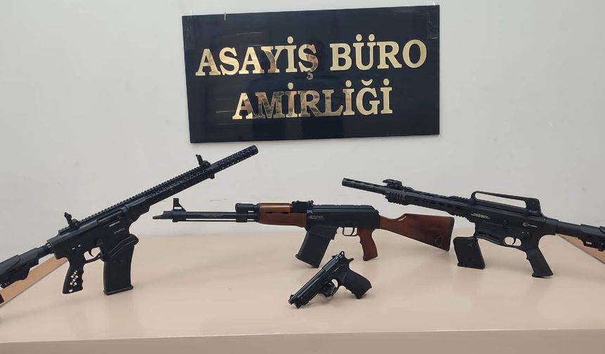 Düğünde tabancayla hava ateş attı