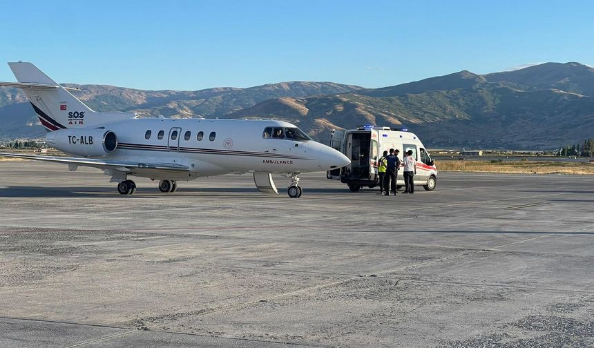 Tatvan’da Yaşlı Hasta Ambulans Uçakla Ankara’ya Nakledildi