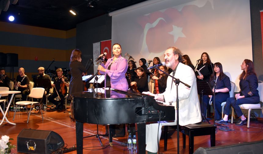 Kırıkkale’de lise öğrencilerinden ‘Kim Var’ sanat etkinliği