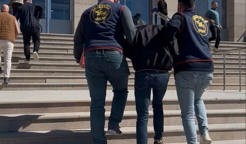 25 yıl 9 ay hapisle aranan firari, yakalandı