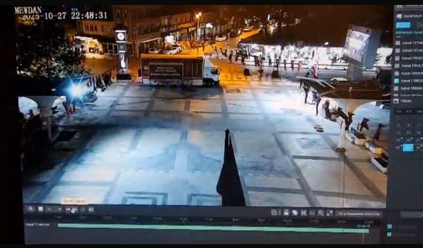 6.1'lik depremde yıkılan ve hasar gören binalar havadan görüntülendi