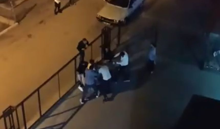 Adana’da sokak ortasında kavga: 2 kişi feci şekilde dövüldü