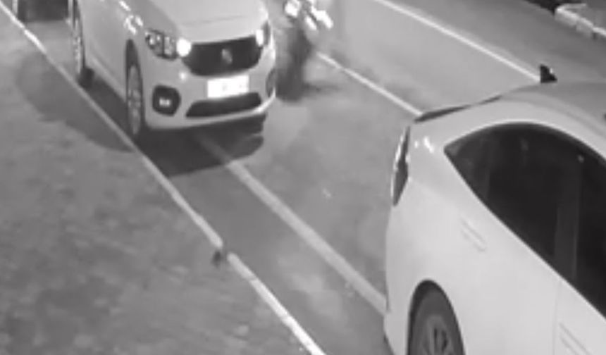 Altıeylül’de Motosiklet Kazası: 1’i Ağır 2 Yaralı