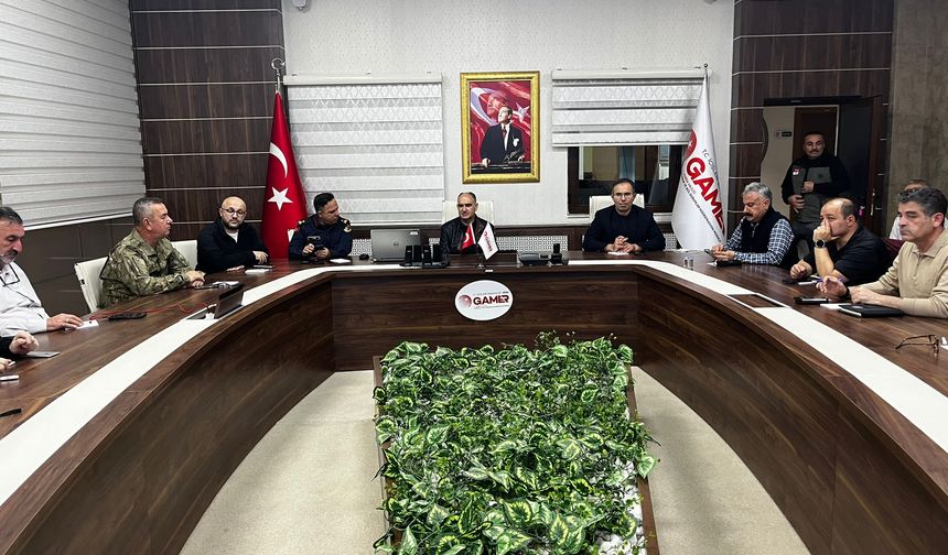 Balıkesir Valisi Ustaoğlu'dan deprem açıklaması