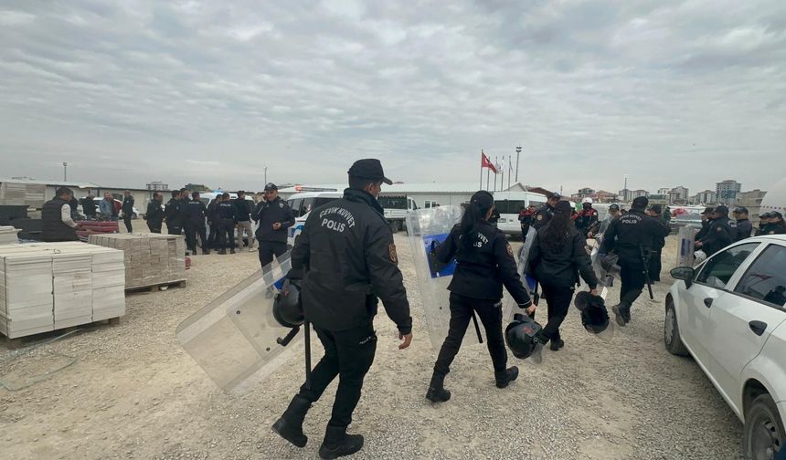 İnşaat şantiyesinde sopalı, bıçaklı kavga!