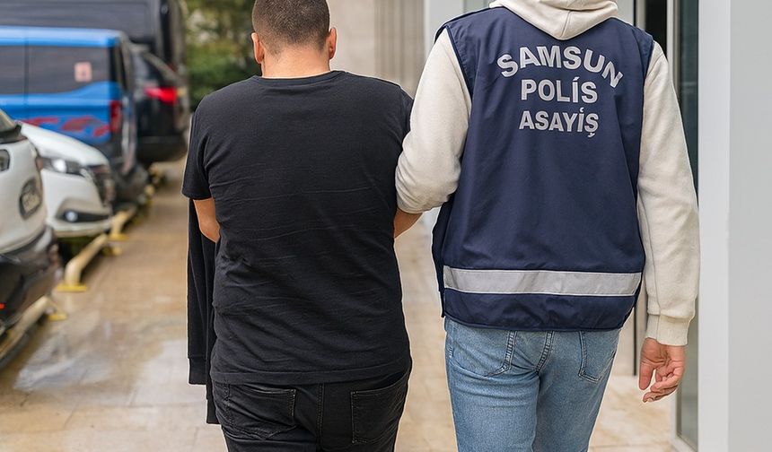 Kuyumcudan altın çaldı!
