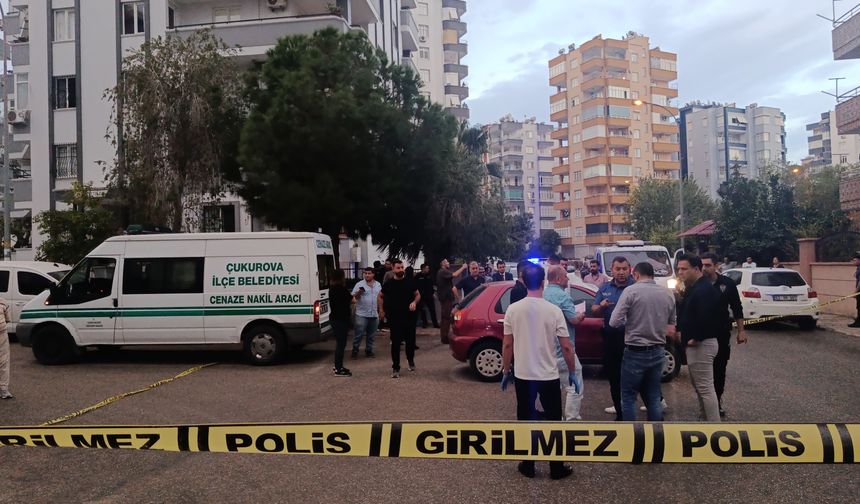 Ölü bulunan galericiyi sevgilisinin oğlu dövdü!