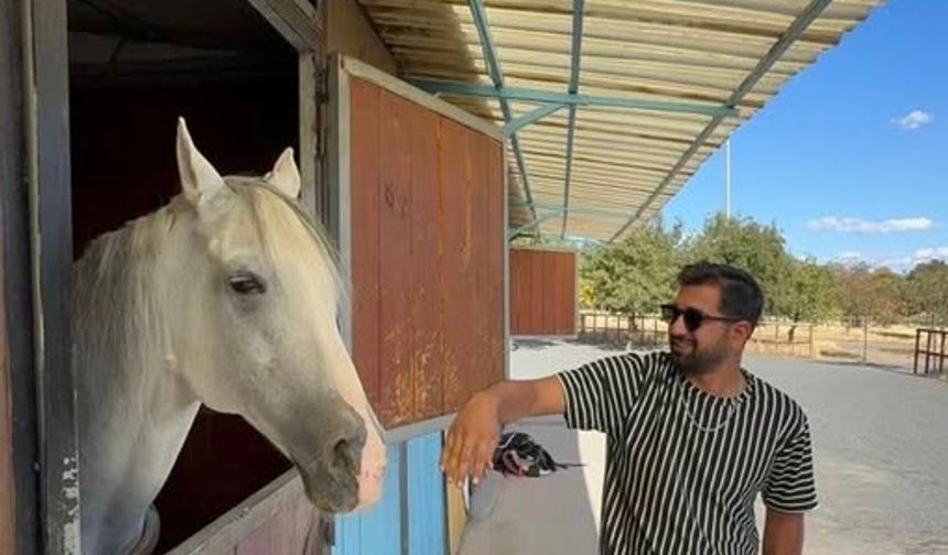 Park halindeki kamyona çarpan motosikletteki 2 kişi öldü