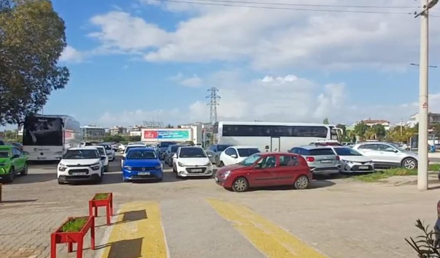 Sındırgı'da 6.1'lik depremde hasar gören binalar havadan görüntülendi