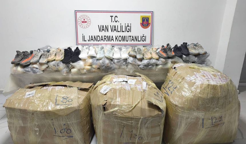 Van'da kaçak eşya ele geçirildi