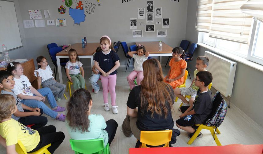 Keçiören’de Çocuklar Sanatla Teknolojiyi Buluşturuyor