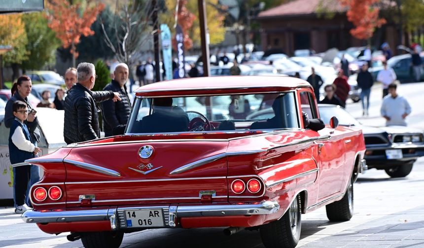 Klasik Otomobil Tutkunları Mamak’ta Buluştu!