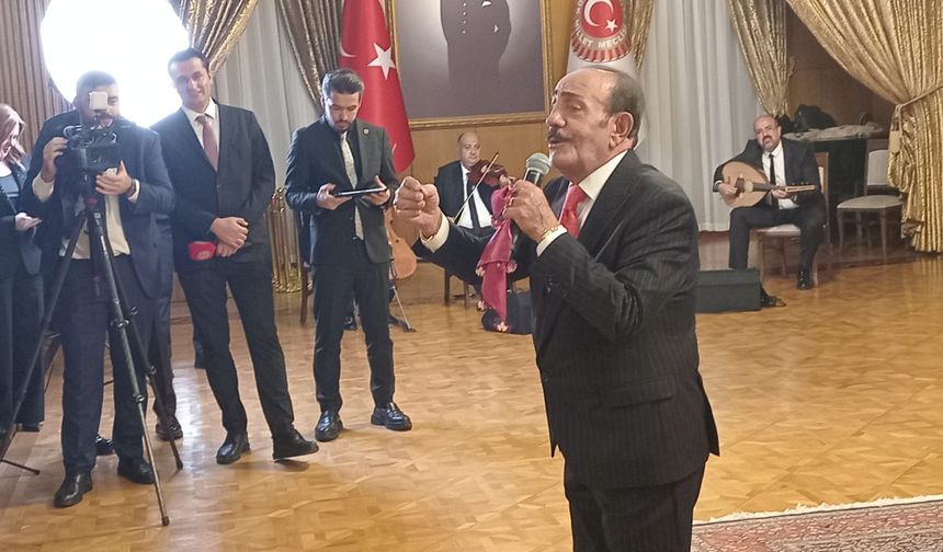 RESEPSİYONDA MUSTAFA KESER’DEN SÜPRİZ KONSER