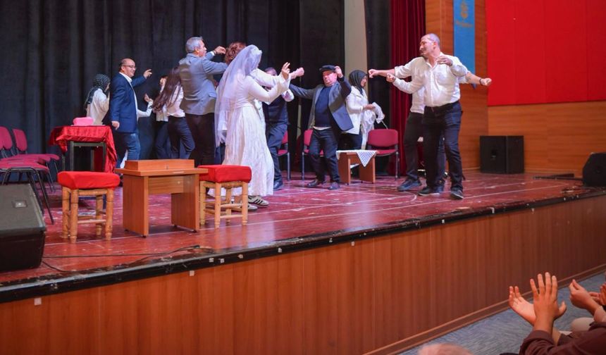 Beypazarı’nda “Hoş Geldin Azizim” Oyunu Seyirciyle Buluştu