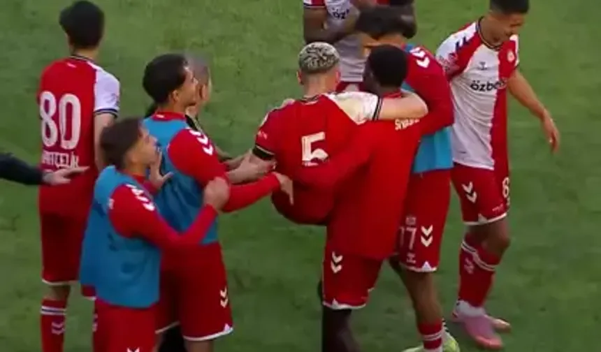 Sivasspor, Manisa FK’yı Son Dakikada Devirdi