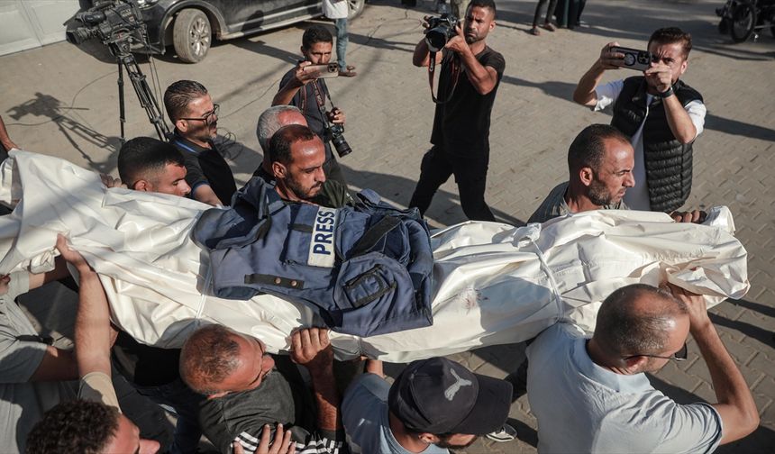 BM: “Gazeteciler Susturulduğunda Hepimiz Sesimizi Kaybederiz”