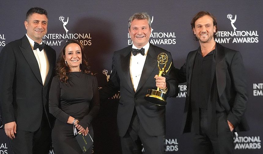 Deha Dizisi Emmy Ödülü Aldı!