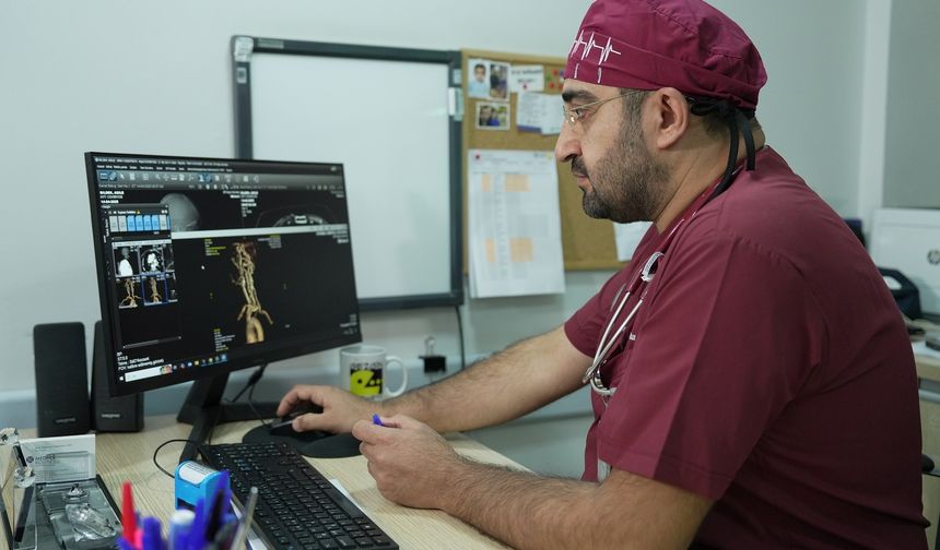 Dikkat: Diş Eti İltihabı Kalp Krizine Yol Açabilir