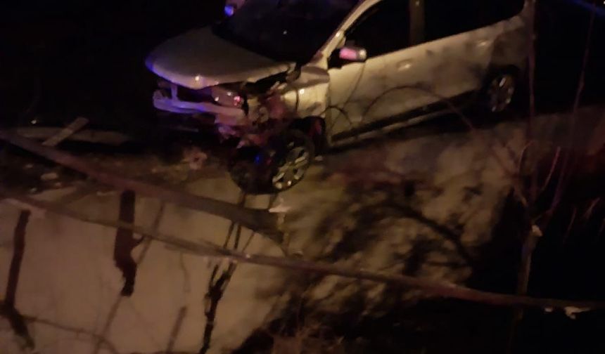 Düziçi’nde otomobil evin çatısına düştü: 4 yaralı