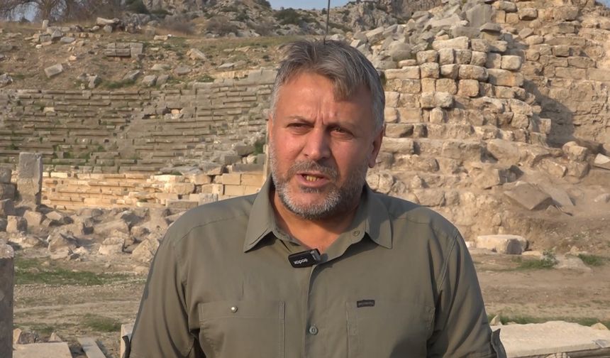 Kastabala Antik Kenti'nde filozof tasvirli mask ortaya çıktı!