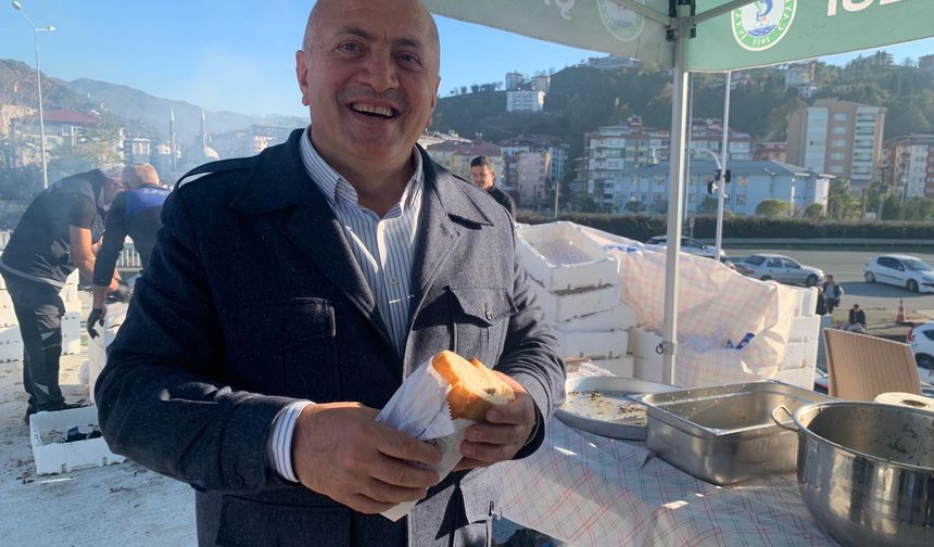 Rize'deki Hamsi Festivaline Yoğun İlgi!