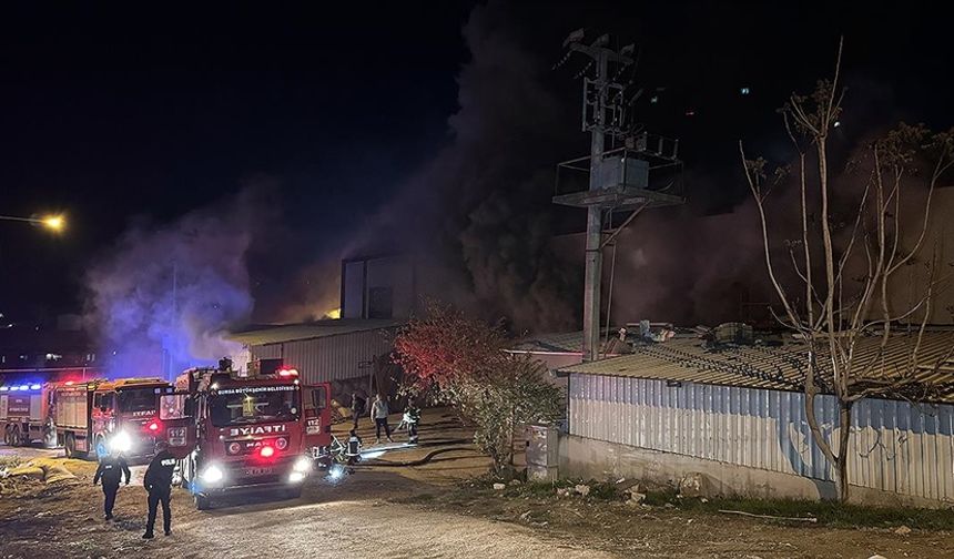 Bursa İnegöl’de Mobilya Atölyesinde Yangın