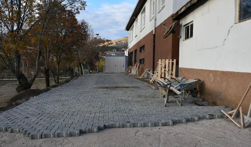 Kalecik'te okulların parke taşı yenileniyor!