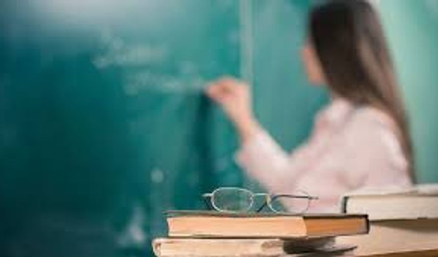 Eylül’e Umut Olan Öğretmen: Nadiye İlerisoy 5 Yıldır Gönüllü Eğitim Veriyor