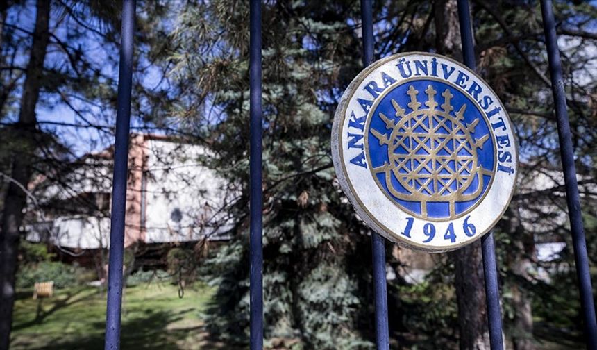 DTCF’de pankart asan öğrencilere ÖGB müdahalesi!