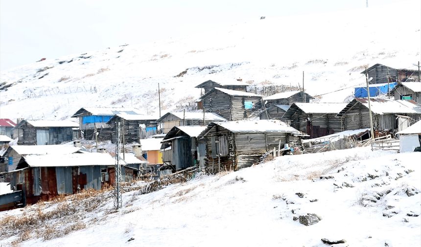 Kars Sarıkamış beyaza büründü
