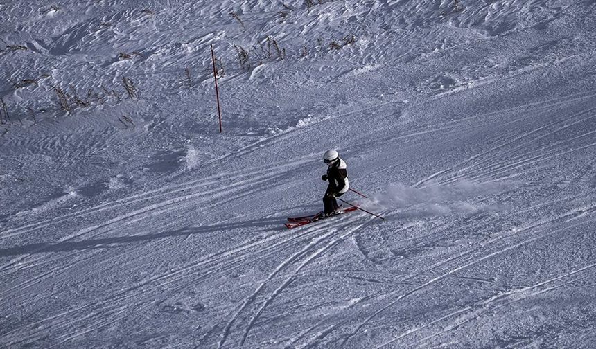 Palandöken, Türkiye'nin her tarafından kayakseverleri ağırlıyor!