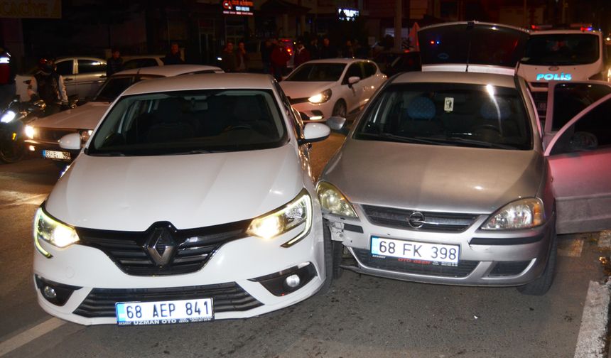 Aksaray’da Alkollü Sürücü Polisten Kaçarken Kaza Yaptı