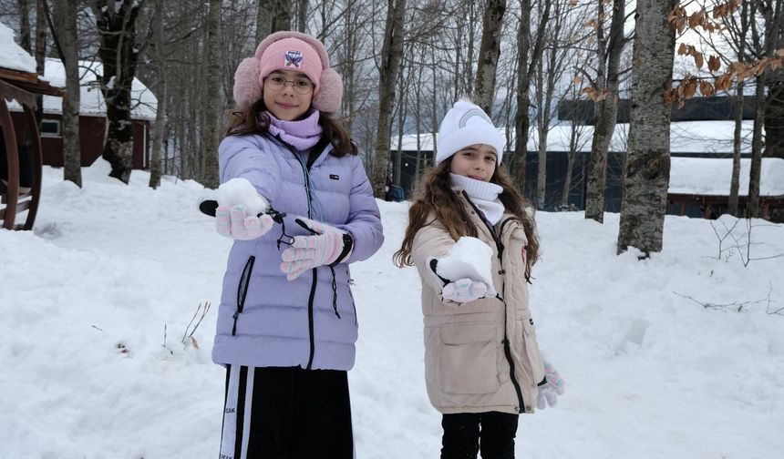 Kocaeli'de Kartepe beyaz örtüyle kaplandı