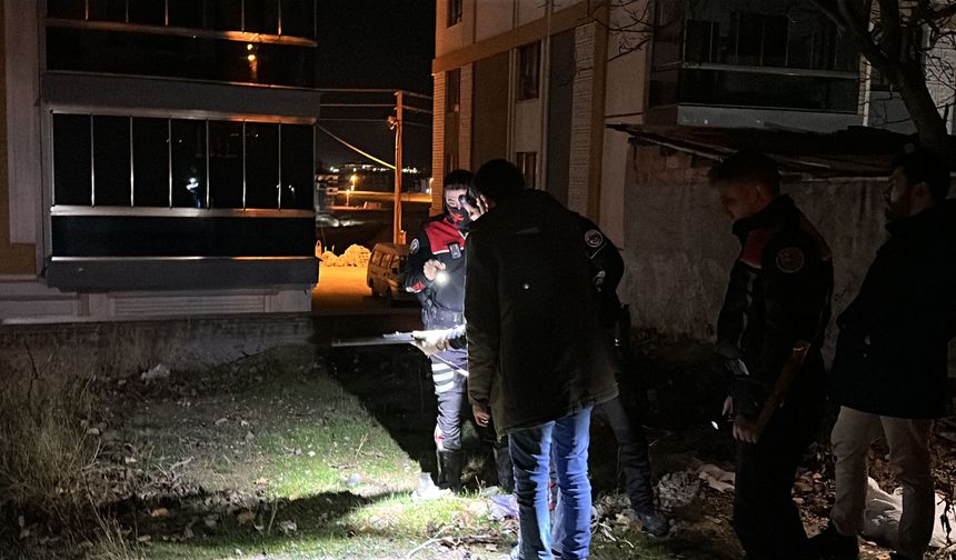 Kütahya’da annesine şiddet uygulayan babasını darbetti