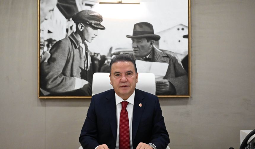 Muhittin Böcek rüşvet iddialarına ne yanıt verdi?