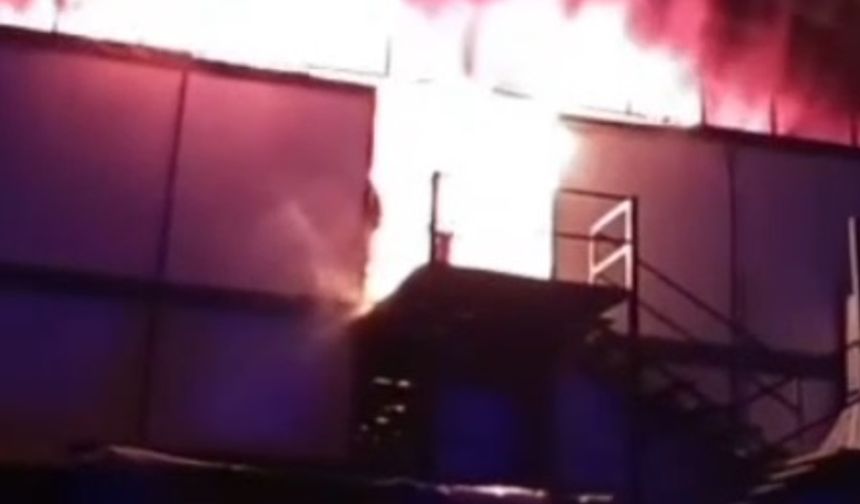 Şantiyede işçilerin yatakhanesinde yangın çıktı!